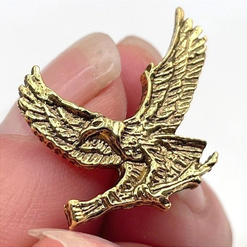 VTG Eagle Hawk Lapel Pin Gold Tone Wings Textured Flying Bird Brooch Tie Tack